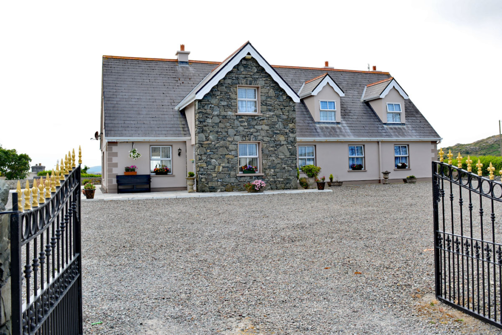 Property 206 Ballyconneely Love Connemara Holiday Cottages