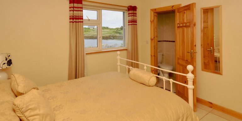 Holiday home to rent roundstone (5)