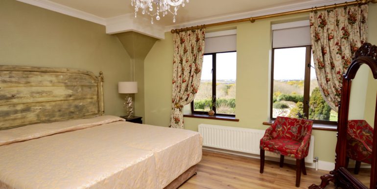 Large Luxury Residence Galway (10)