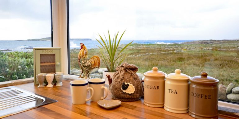 cottage to rent claddaghduff (3)