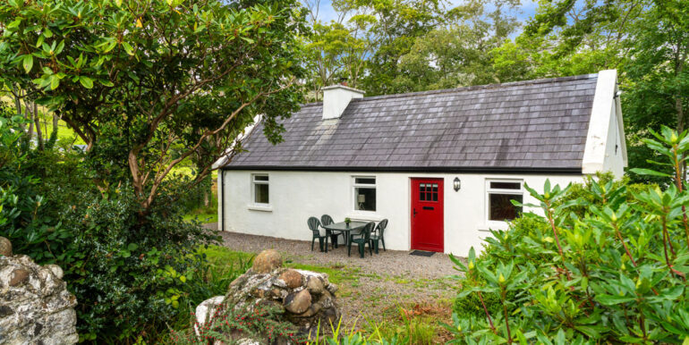 cottage to rent near leenane connemara (1)