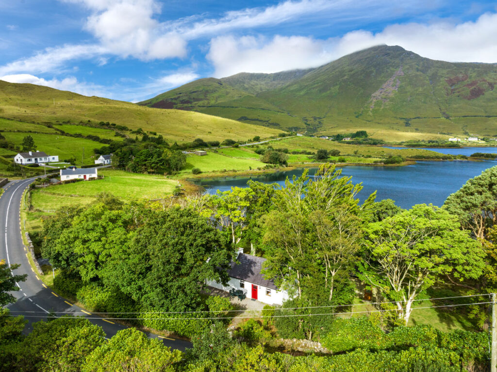 2 Bedrooms – Sleeps 4. A traditional cottage nestled at the water’s edge of Killary Fjord.