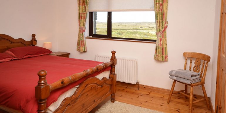 cottage to rent near the sea cleggan (4)