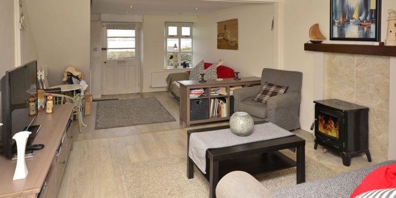 cottage to rent roundstone village (2)