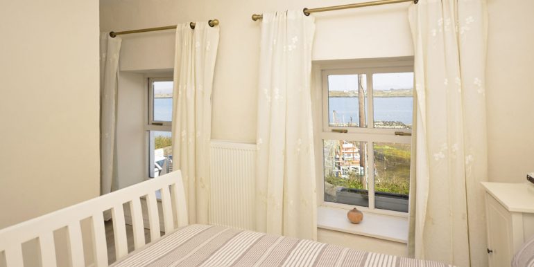 luxurious rental roundstone (3)