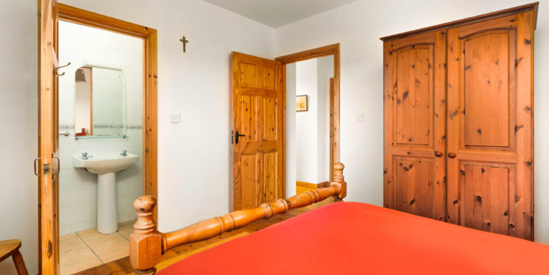 rent a holiday home cleggan connemara (1)