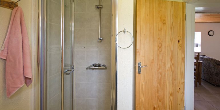 self catering cottage cheap to rent (3)
