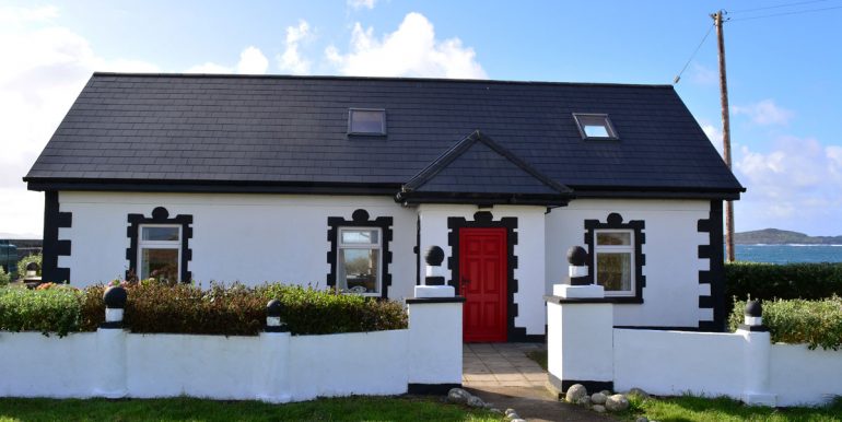 self catering holiday home claddaghduff cleggan (1)