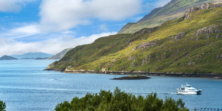 self catering holiday home with sea shore access leenane connemara mayo (6)