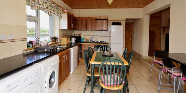 self catering roundstone connemara (3)