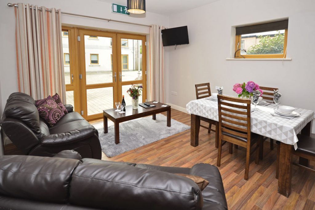 3 Bedrooms – Sleeps 5. Situated beside Connemara National Park in Letterfrack village.