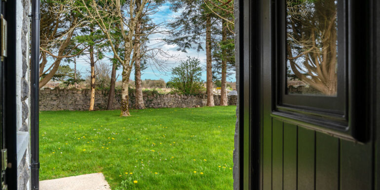 holiday home lough corrib oughterard galway (1)