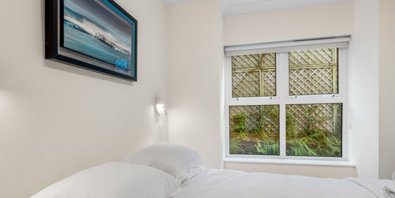 394 clifden harbour view apartment (18)