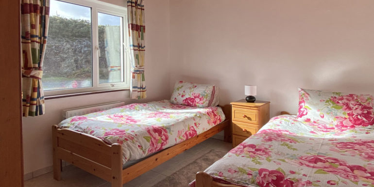 self catering holiday home roundstone (1)