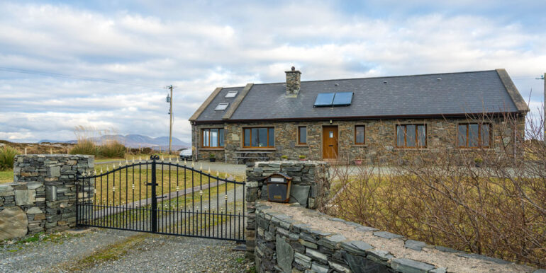 self catering house to rent in ballyconneely (5)