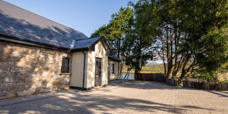 cottage to rent cashel connemara galway (1)