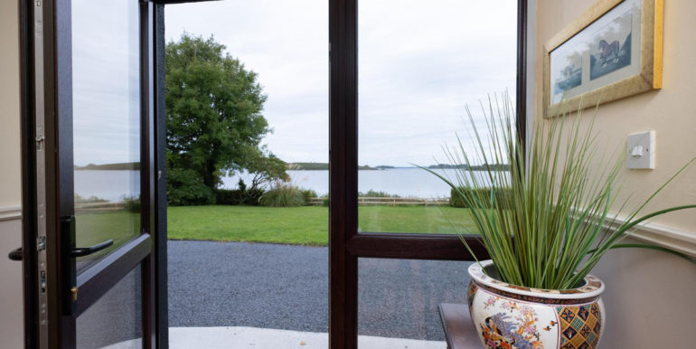 cottage to rent oughterard lough corrib (2)