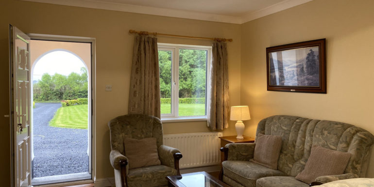 holiday home cornamona clonbur galway mayo (2).JPEG