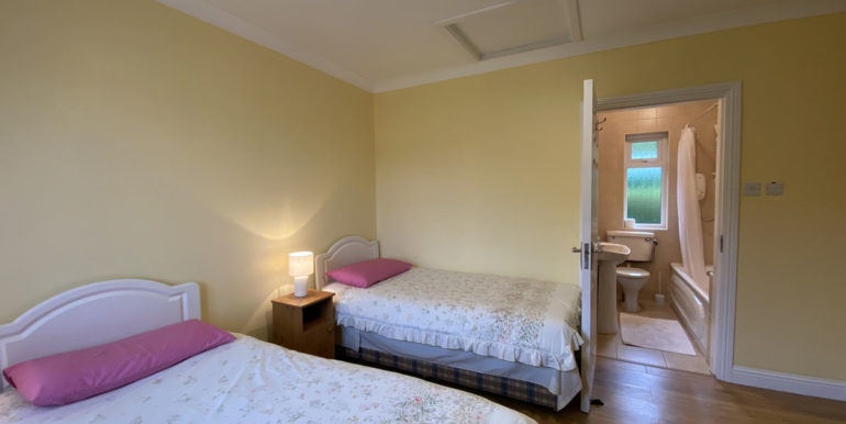 lough corrib fishermans holiday home (4).JPEG