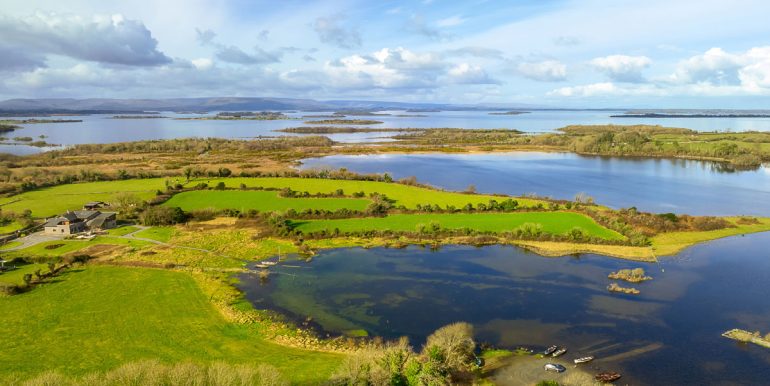 holiday home for groups oughterard lough corrib galway (2)