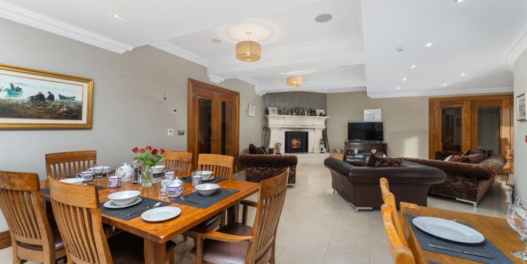 luxurious large holiday home connemara oughterard galway (1)