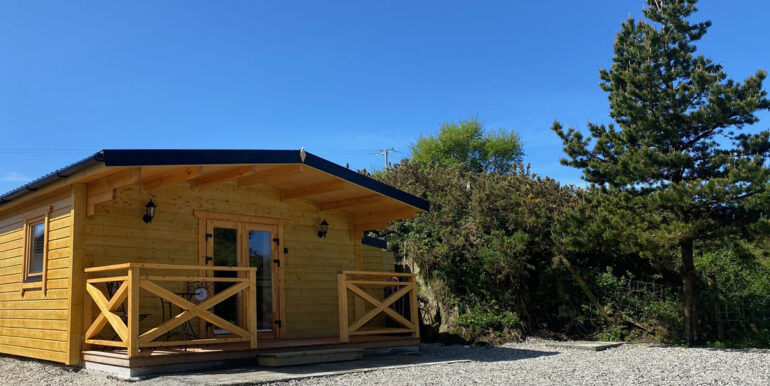 log cabin near clifden town connemara galway (1)