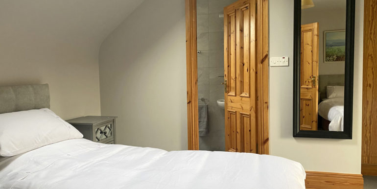 self catering holiday home in clifden town connemara (6)