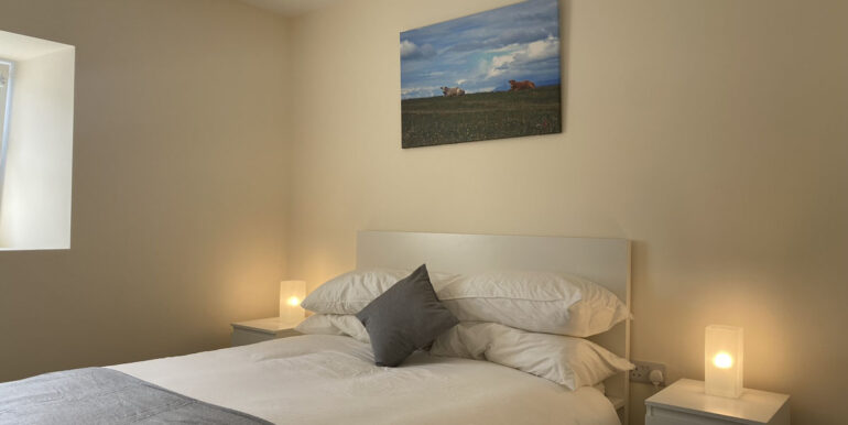 444 Clifden large self catering property (19).JPEG