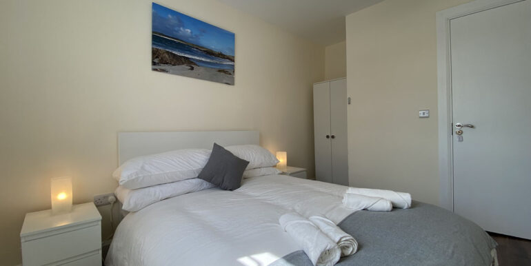 444 Clifden large self catering property (25).JPEG