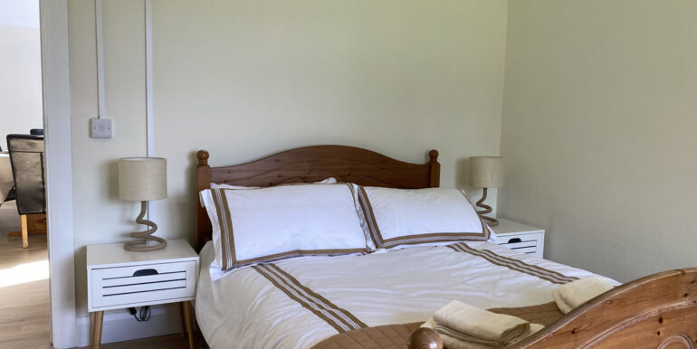 self catering holiday home near the sea letterfrack connemara (2)