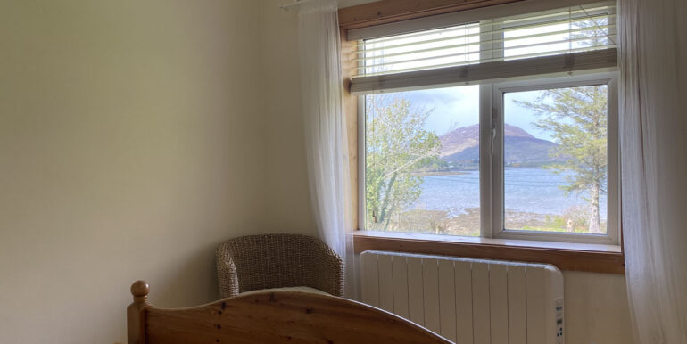 self catering holiday home near the sea letterfrack connemara (3)