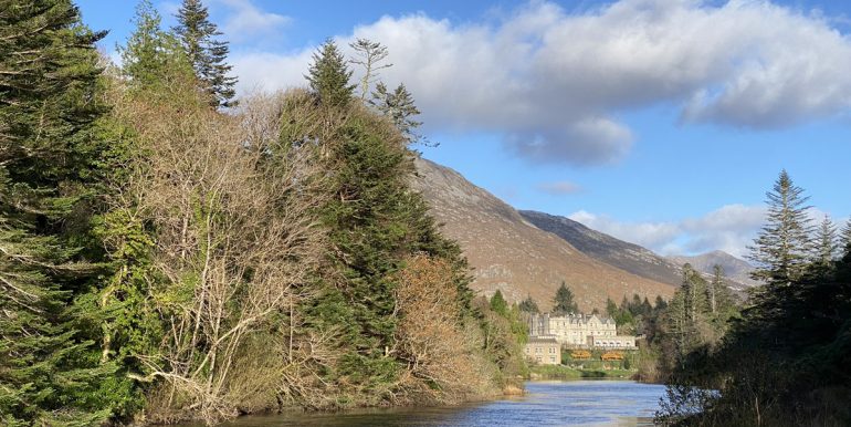 self catering vacation rental ballynahinch connemara (1).JPEG