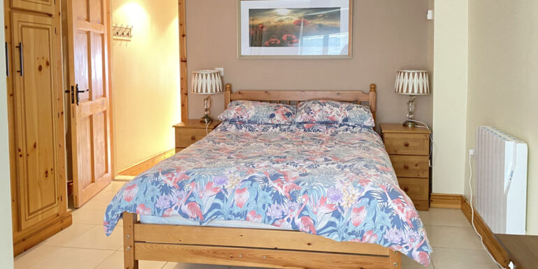 holiday home roundstone village (2)
