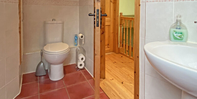 self catering holiday rental roundstone village near dogs bay (2)