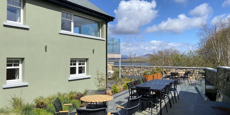 luxury self catering townhouse roundstone connemara (1).JPEG