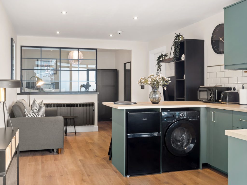 A modern Clifden town centre studio apartment, sleeping 2-3. Perfect for couples or solo travellers.