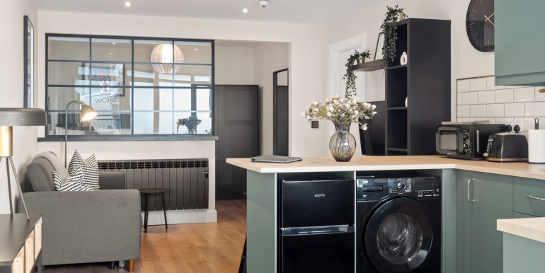 self catering holiday apartment airbnb town centre studio clifden (4)