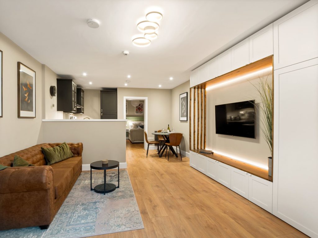 A modern Clifden town centre studio apartment, sleeping 2-3. Perfect for couples or solo travellers.