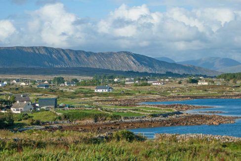 cottages to rent in Kilkieran connemara