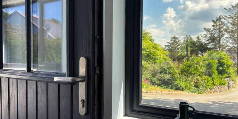 cottage to rent roundstone connemara wild atlantic way galway (2)