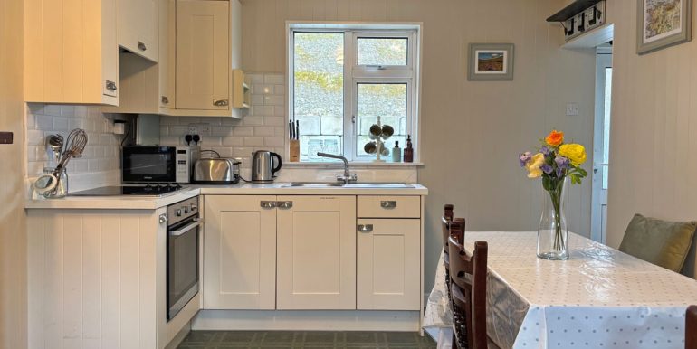 cottage to rent leenane village connemara loop (1)