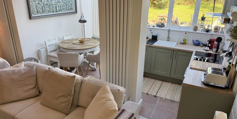 holiday cottage clifden glen holiday village (1)