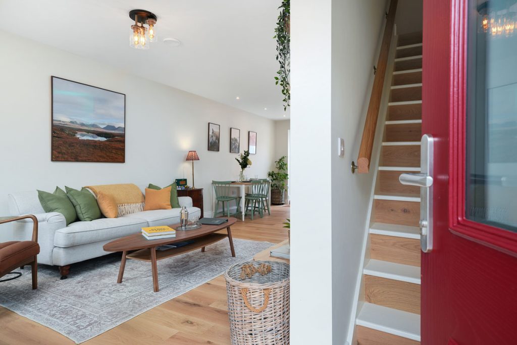 A modern townhouse conveniently located in Clifden town. Ideal for couples, families or solo travellers