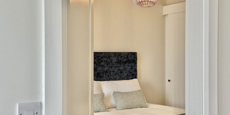 luxurious studio apartment clifden galway (1)