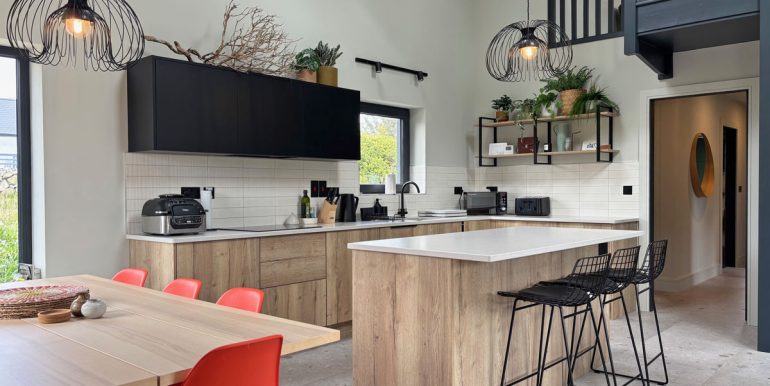 blackhouse roundstone to rent (2)