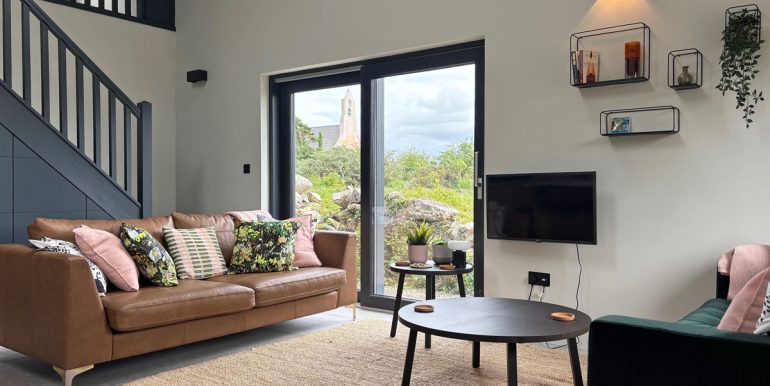 cottage to rent roundstone village (2)