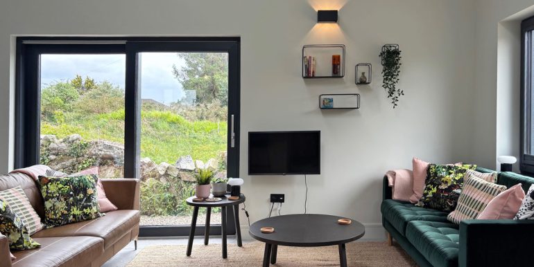 cottage to rent roundstone village (4)