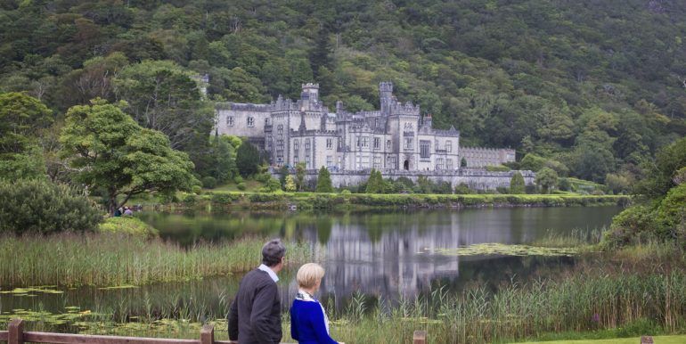vacation rental luxurious for groups near kylemore abbey (1)
