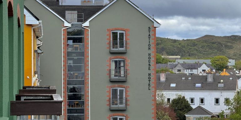 apartment to rent clifden town station house complex (4).JPEG