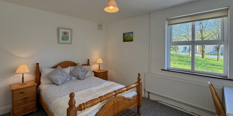 rent a cottage clifden glen holiday village (5)